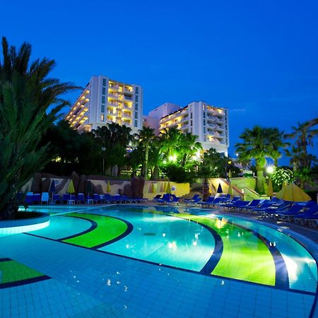 קוסדסי Fantasia Deluxe Hotel מראה חיצוני תמונה