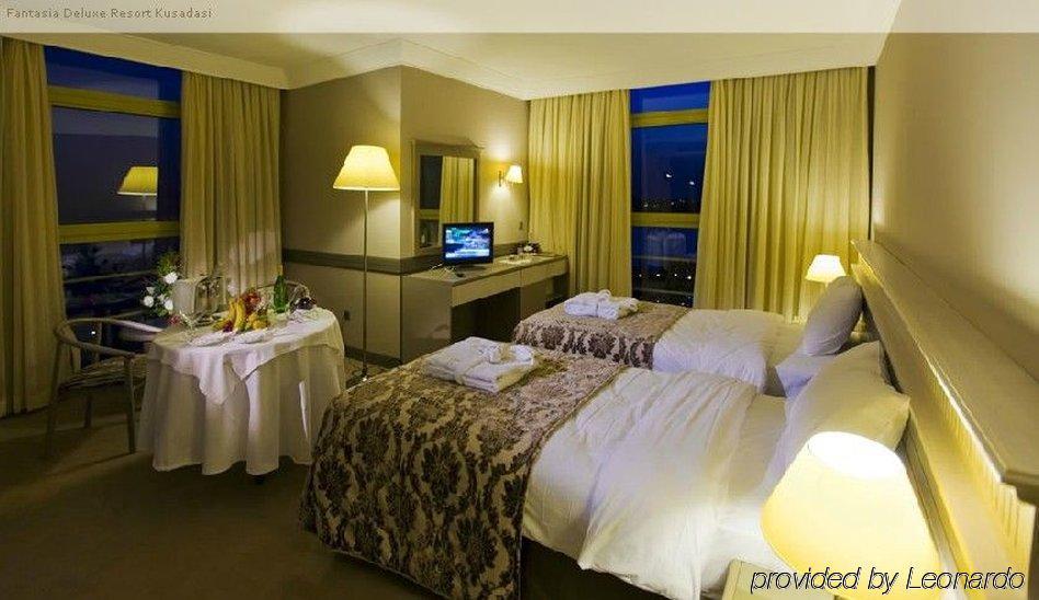 קוסדסי Fantasia Deluxe Hotel חדר תמונה