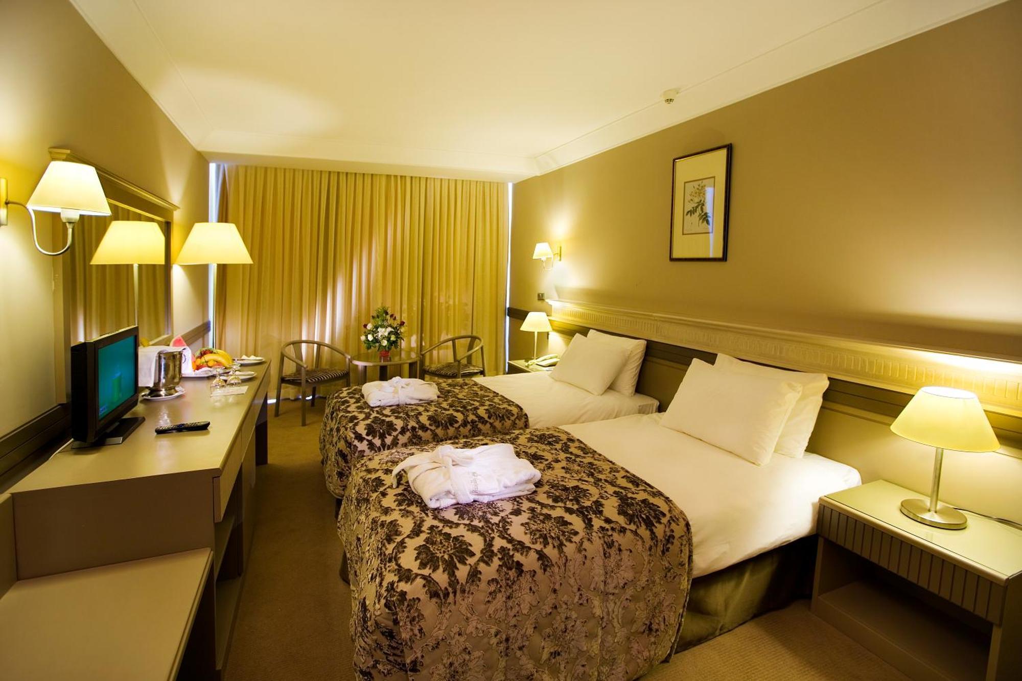 קוסדסי Fantasia Deluxe Hotel מראה חיצוני תמונה