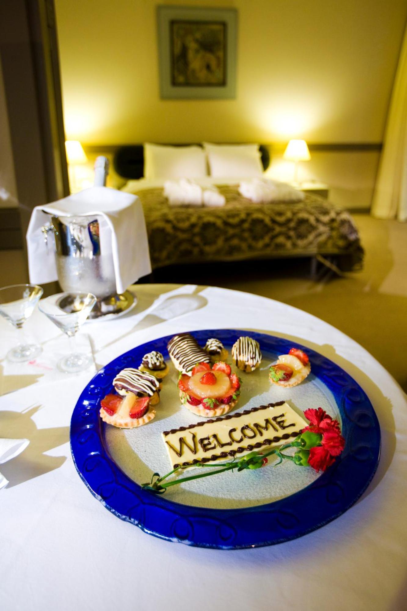 קוסדסי Fantasia Deluxe Hotel מראה חיצוני תמונה