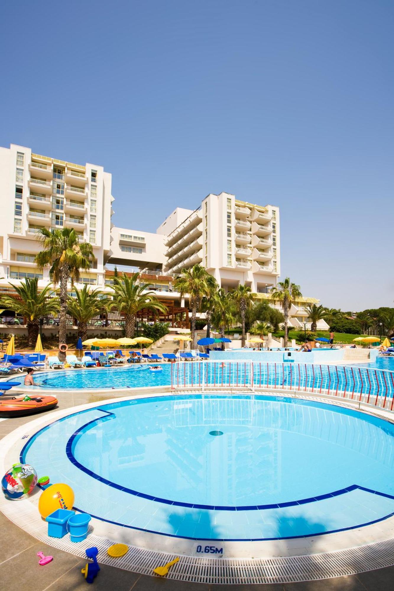קוסדסי Fantasia Deluxe Hotel מראה חיצוני תמונה
