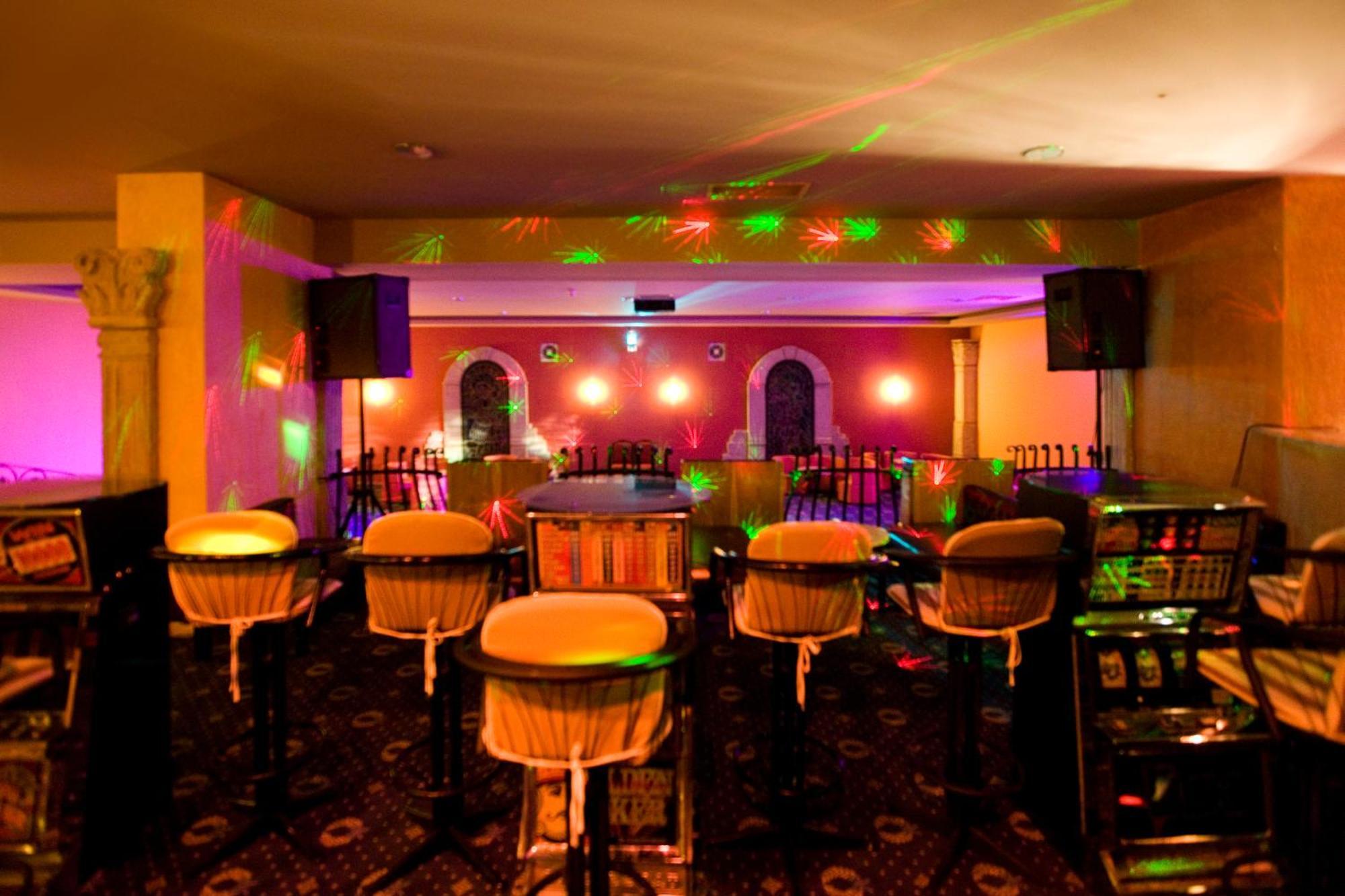 קוסדסי Fantasia Deluxe Hotel מראה חיצוני תמונה