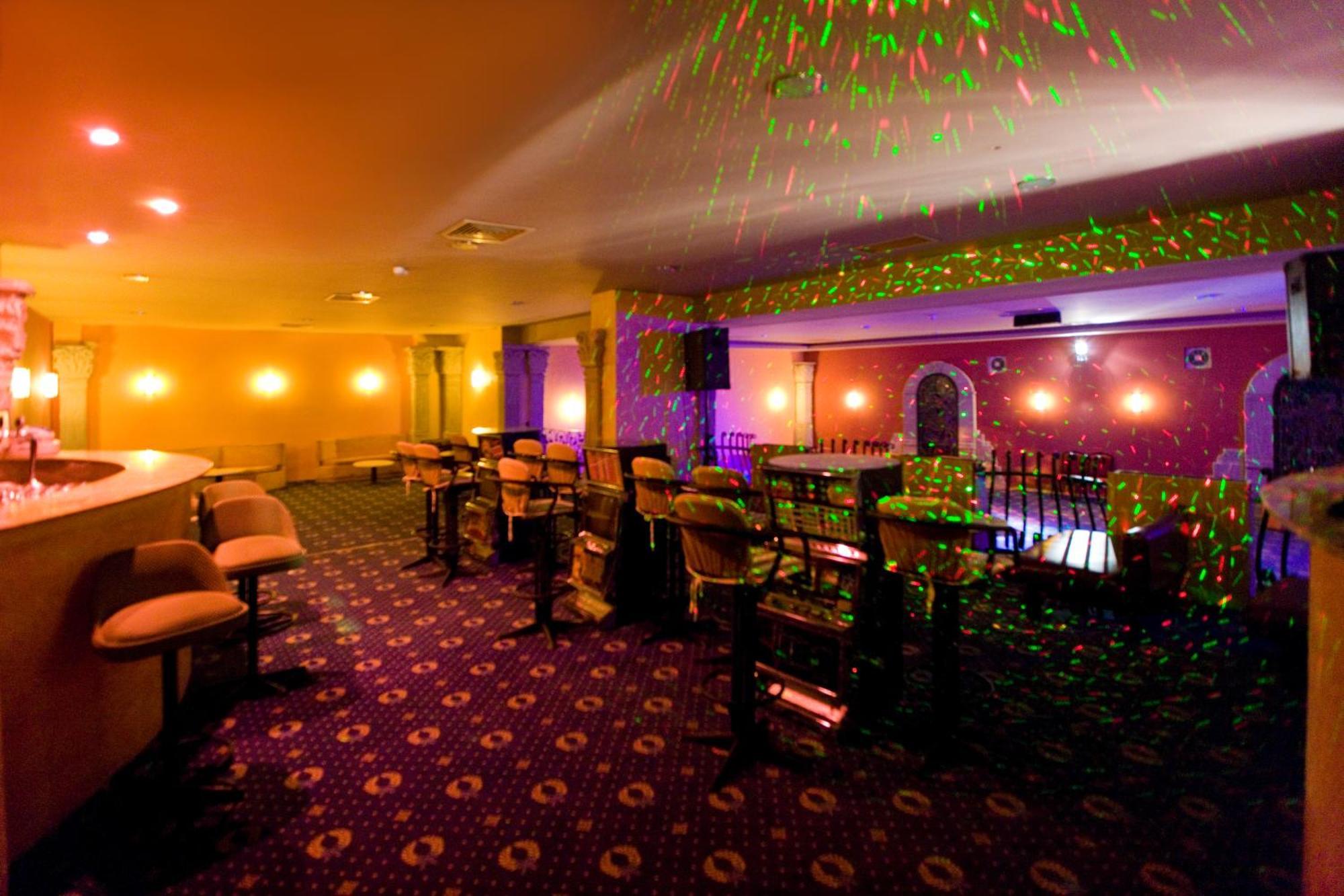קוסדסי Fantasia Deluxe Hotel מראה חיצוני תמונה