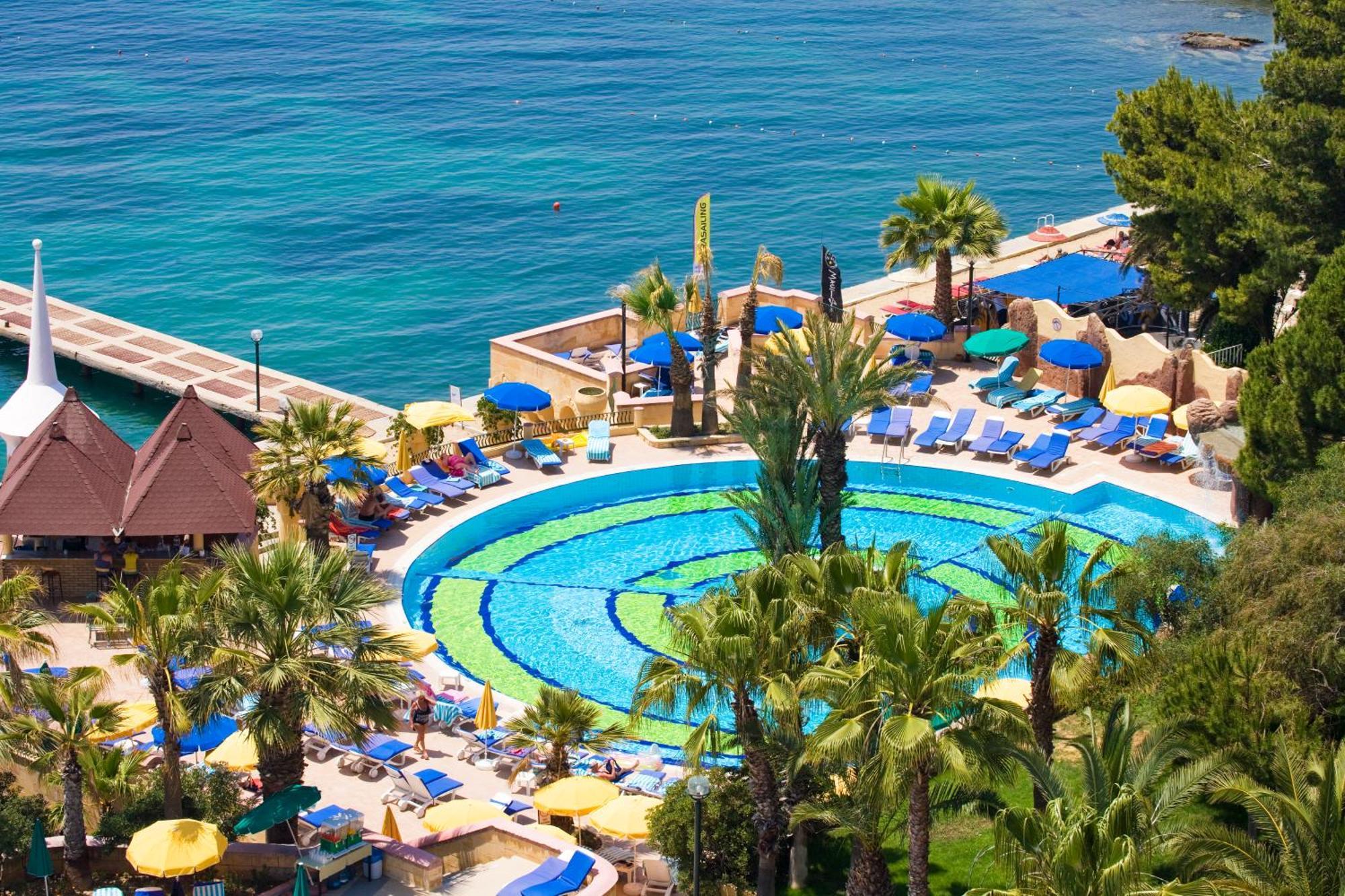 קוסדסי Fantasia Deluxe Hotel מראה חיצוני תמונה