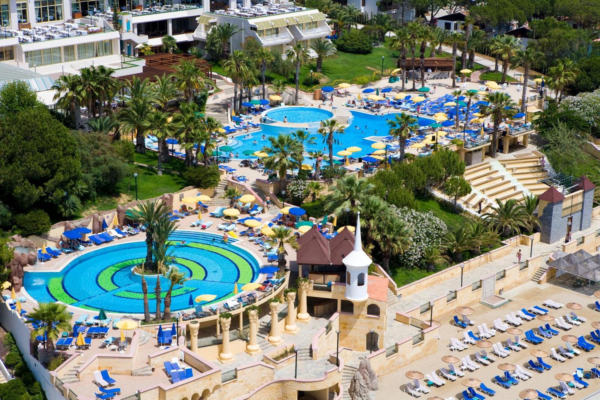 קוסדסי Fantasia Deluxe Hotel מראה חיצוני תמונה